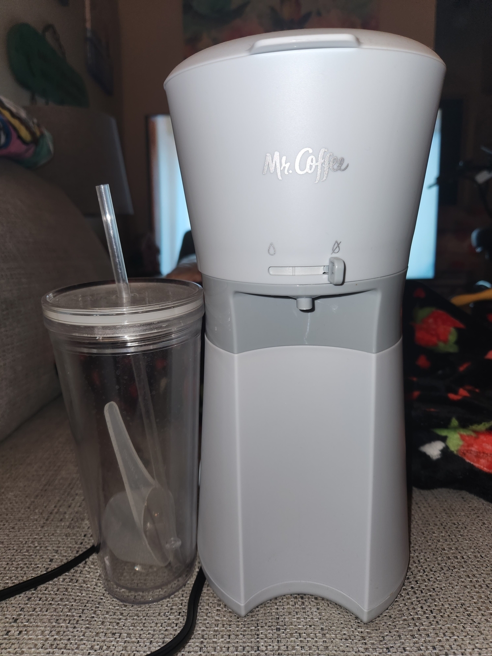 Mr. Coffee Single-Serve Ice Coffee Maker in Light Gray NEW